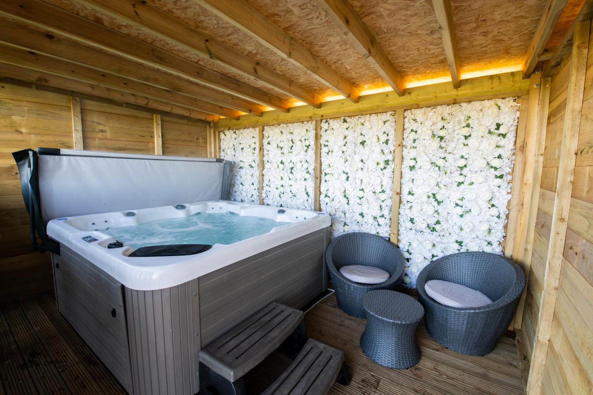 Luxury tent Yurts Lincoln
